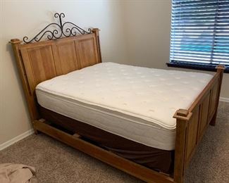 #1 Mexican Rustic Queen Bed w/ Sealy Pillow Top Mattress 64x61x87in HxWxD