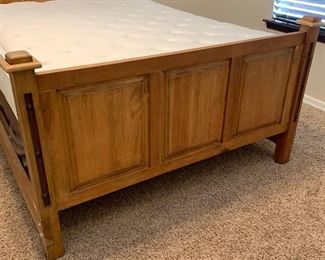 #1 Mexican Rustic Queen Bed w/ Sealy Pillow Top Mattress 64x61x87in HxWxD