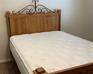 #1 Mexican Rustic Queen Bed w/ Sealy Pillow Top Mattress 64x61x87in HxWxD
