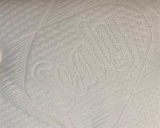 #1 Mexican Rustic Queen Bed w/ Sealy Pillow Top Mattress 64x61x87in HxWxD