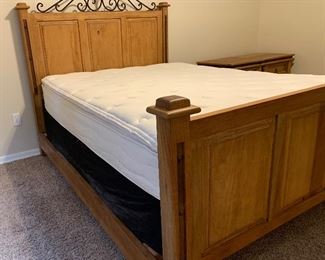 #2 Mexican Rustic Queen Bed w/ Sealy Pillow Top Mattress 64x61x87in HxWxD