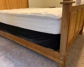#2 Mexican Rustic Queen Bed w/ Sealy Pillow Top Mattress 64x61x87in HxWxD