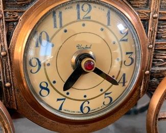 Covered Wagon United Clock Corp Vintage 10x19.5x4.5in HxWxD