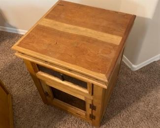Rustic Mexico wood w/metal inserts nightstands pair 22x21x28 x2 HxWxD
