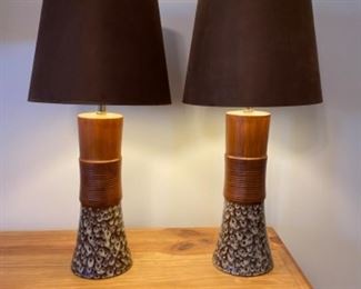 Ceramic table lamp pair 30 in tall 7 in wide
