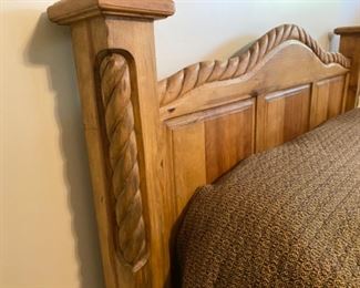 Rustic Mexico king size bed with spring air pillow top mattress 95x85x58 HxWxD