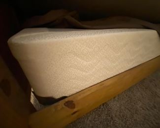 Rustic Mexico king size bed with spring air pillow top mattress 95x85x58 HxWxD