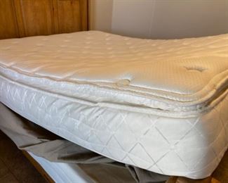 #3 Mexican Rustic Queen Bed w/ Sealy Pillow Top Mattress 64x61x87in HxWxD