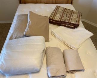 Queen size bedding comforter sheets pillows throws