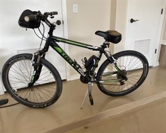 Trek 3500 3-Series Mountain Bike 18”