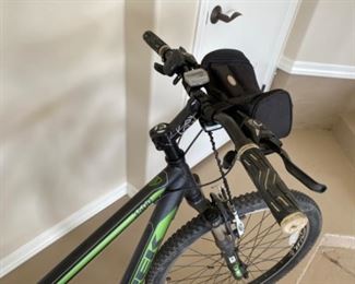Trek 3500 3-Series Mountain Bike 18”
