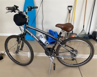 Trek 2.0 Navigator Bicycle 16.5”