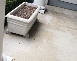 4' concrete planter