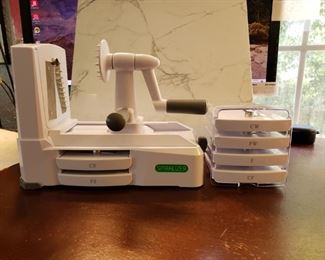 J-24    $10   Spiralizer