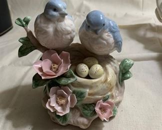 CF-68- $6  5"  Bird Music Box