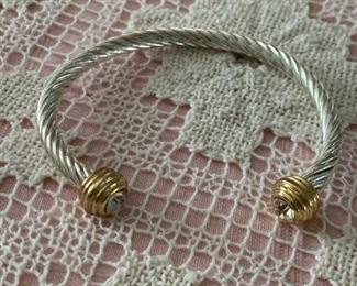 CG-28 Ladies Bracelet 
                 $3.00