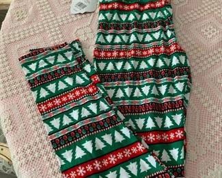 CG-30 Brand New Ladies Xmas Leggings
                 Size Large $10.00