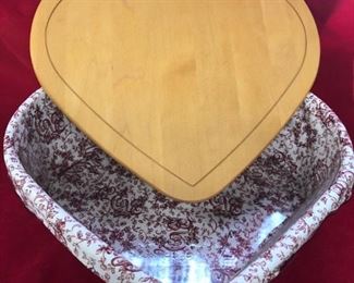 MB -28  Longaberger Heart Basket with insert & liner $60