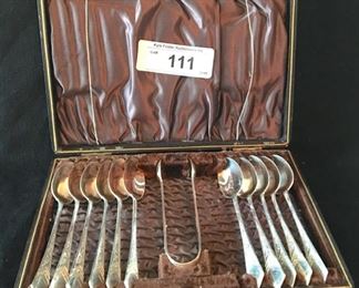 Lee & Wigfull Sheffield set of teaspoons and sugar tongs
