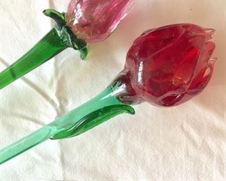 Art glass red and pink tulips