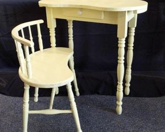 Vintage Vanity	
Vintage Vanity with chair, 1 drawer, 30x30x16, chair 20x25x13 Yellow