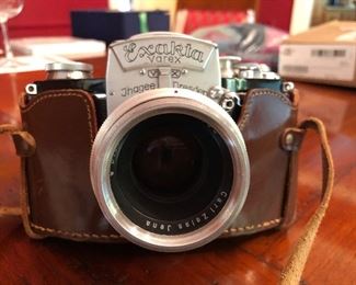 Exakta Varex VX 35mm film camera  $175