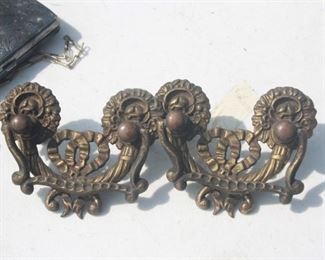 VINTAGE DRAWER PULLS