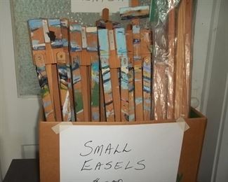 lots of small art easels