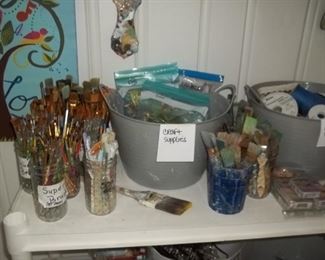 art brushes and supplies