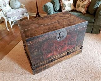 Antique Chinese chest