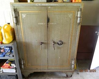 vintage safe