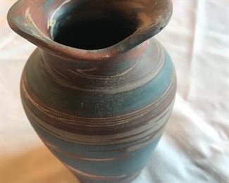 Niloak swirl Vase - notice lip of this one