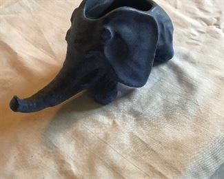 Niloak Blue planter/vase - elephant - small