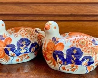 Item 46:  Pair of lidded Italian birds - 4":  $38 for pair