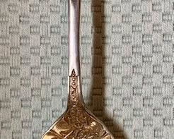 Item 543:  Lovely antique gold wash berry spoon: $24
