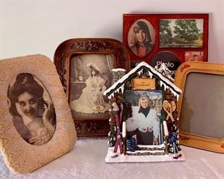 Item 357:  Lot of Frames (with resin frame and 70s frame): $8 (Frame on far right is no longer with the lot)