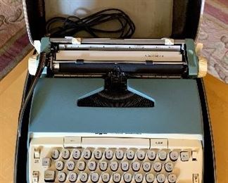 Item 582:  Smith Corona Electric Typewriter (Coronet) - mint: $100