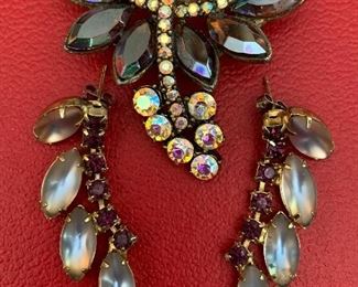 Item 531:  1950's vintage pin and earring set:  $38.00