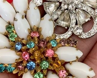 Close up of this  beautiful vintage pin.