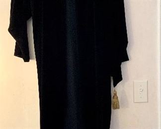 Item 472:  Vintage Neiman Marcus Jonquil by Diane Samandi Black Velvet Robe, applique shoulders: $75