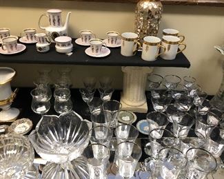 Chocolate set bought in Prague while performing with Johnny Cash Show.
Gold trim mugs from Tiffany’s in NY-Gift from BMI