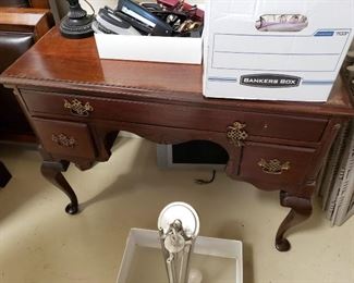 Queen Anne style lowboy