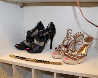 Women's shoes - size 9