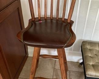 Hunt Country Furniture leather seat barstools (2 of these)