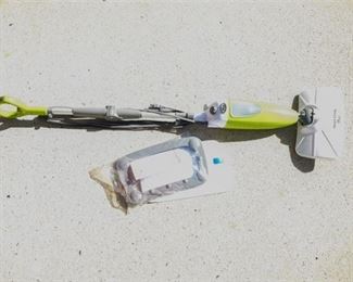 104. Smart Living Plus Vacuum