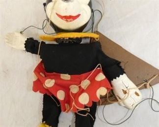VIEW 2 CLOSE UP MINNIE MOUSE MARIONETTE 