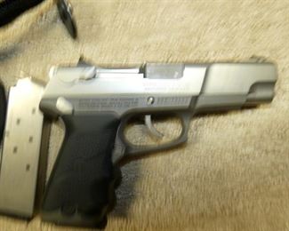 VIEW 2 RUGER P90DC 45 