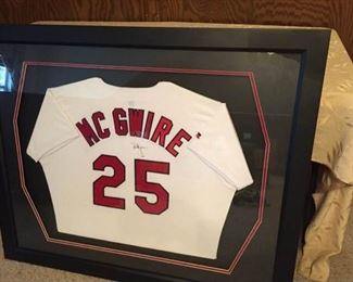 Signed St Louis Cardinals Mark McGwire Jersey