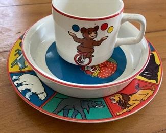 International China Barnum's Animals Circus Children's dish set
