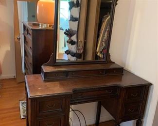 #21	Antique 8 drawer Vanity w/mirror 0n wheels   48x18x32  Mirror  35.5x7.5x44	 $175.00 
